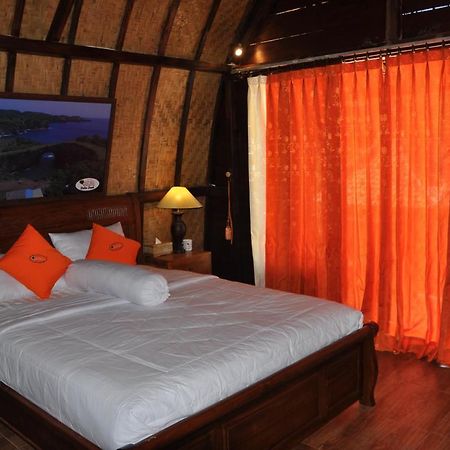 Holy Hills Bungalow Nusa Penida Batumadeg Екстериор снимка