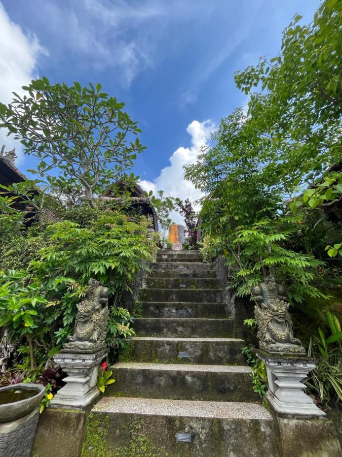 Holy Hills Bungalow Nusa Penida Batumadeg Екстериор снимка