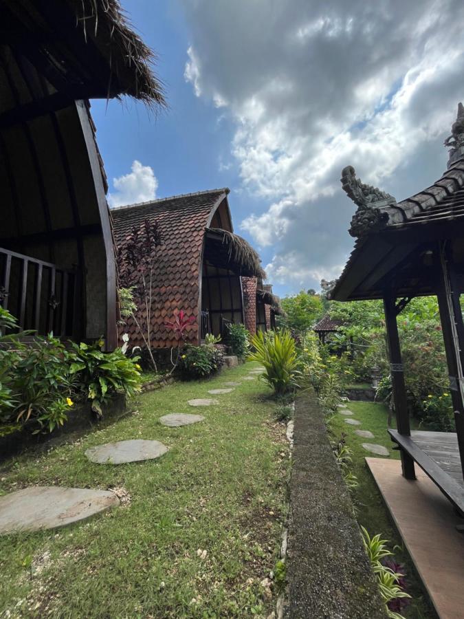 Holy Hills Bungalow Nusa Penida Batumadeg Екстериор снимка